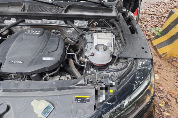 Used Audi Q5L 2022 40T Luxury Dynamic Model Engine Bay Left
