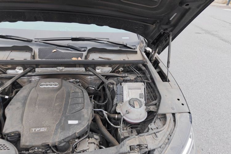 Used Audi Q5L 2022 40T Luxury Dynamic Model Engine Bay Left
