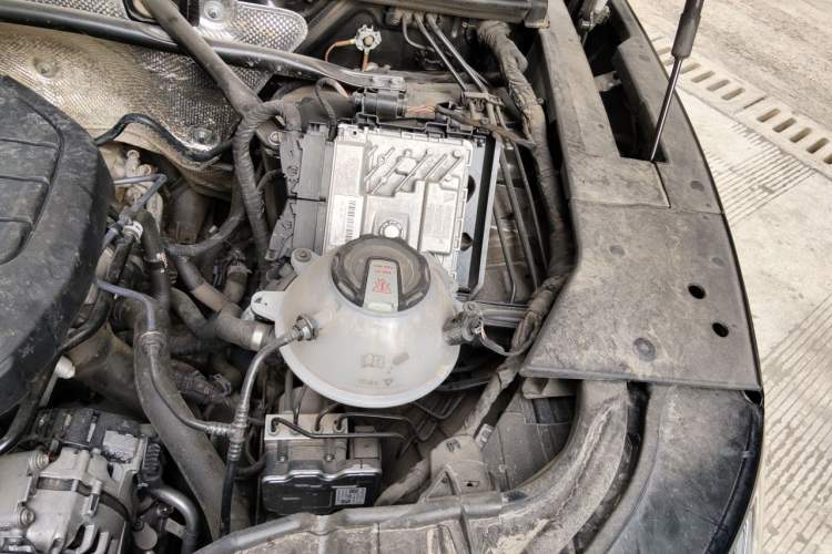Used Audi Q5L 2022 Updated 45T Luxury Dynamic Version Engine Bay Left
