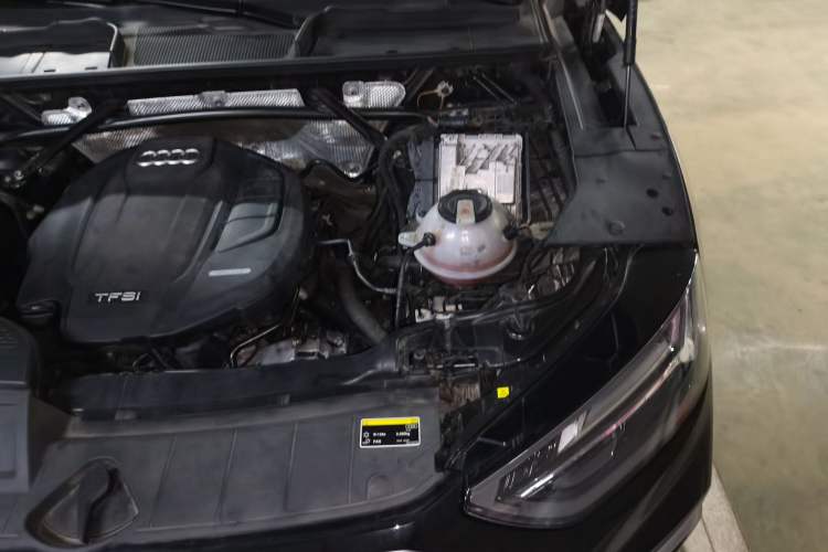 Used Audi Q5L 2022 45T Luxury Dynamic Model Engine Bay Left