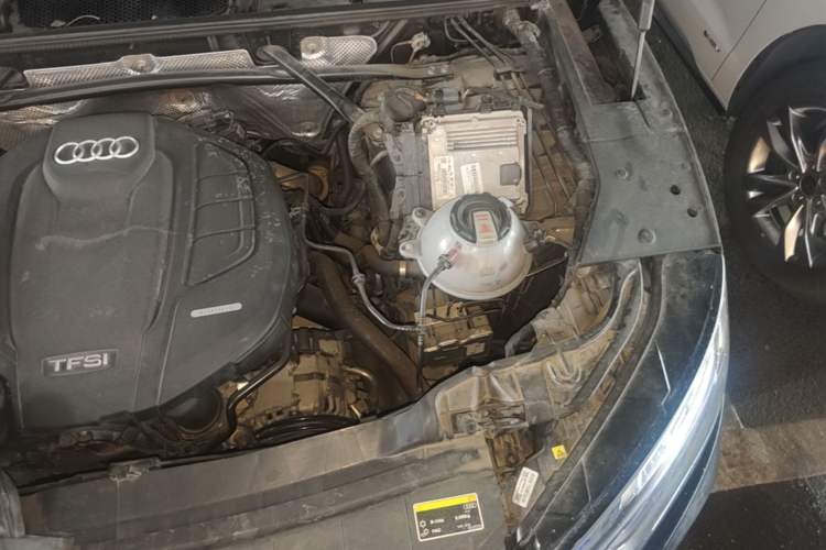 Used Audi Q5L 2022 Updated 40T Luxury Dynamic Edition Engine Bay Left