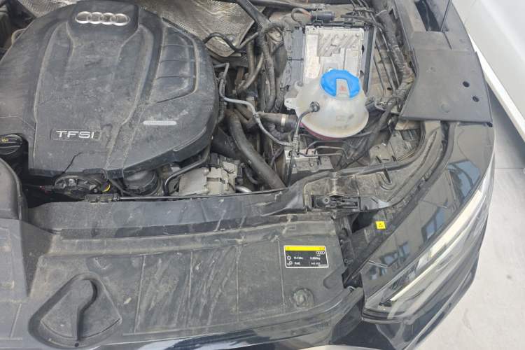 Used Audi Q5L 2022 45T Luxury Dynamic Model Engine Bay Left