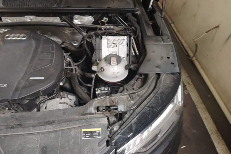 Used Audi Q5L 2022 Updated 45T Luxury Dynamic Version Engine Bay Left