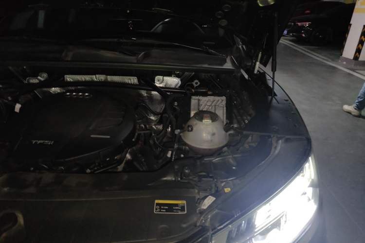 Used Audi Q5L 2022 45T Luxury Dynamic Model Engine Bay Left