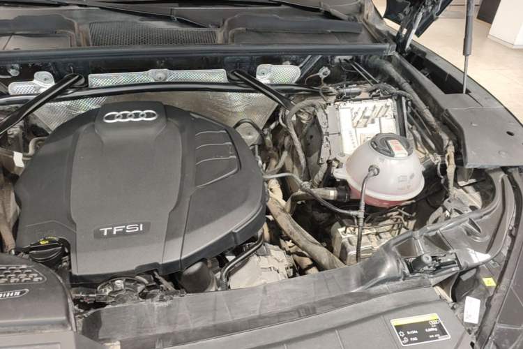 Used Audi Q5L 2022 Updated 45T Luxury Dynamic Version Engine Bay Left