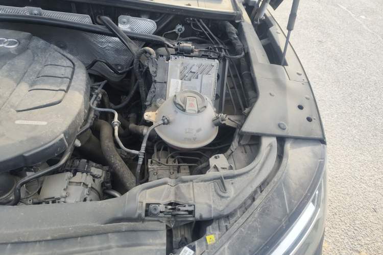 Used Audi Q5L 2022 45T Luxury Dynamic Model Engine Bay Left