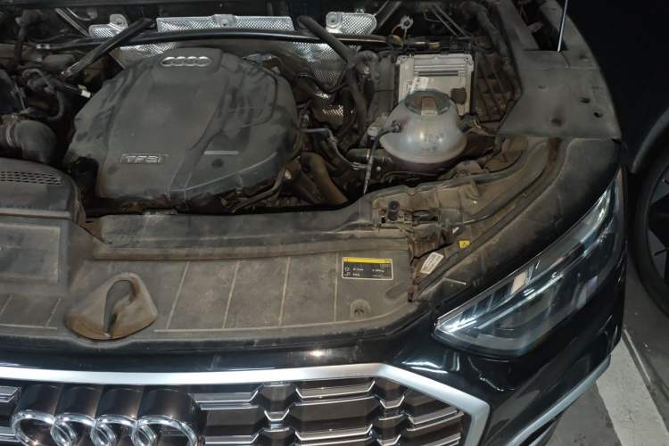 Used Audi Q5L 2022 40T Luxury Dynamic Model Engine Bay Left