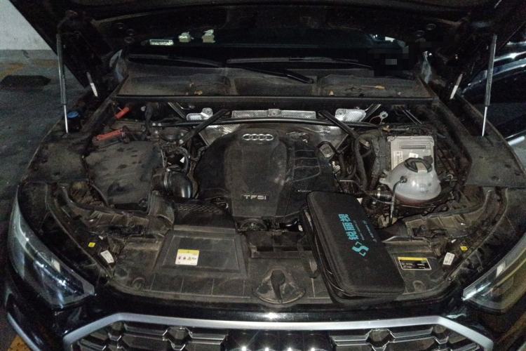 Used Audi Q5L 2022 Updated 40T Luxury Dynamic Edition Engine Bay