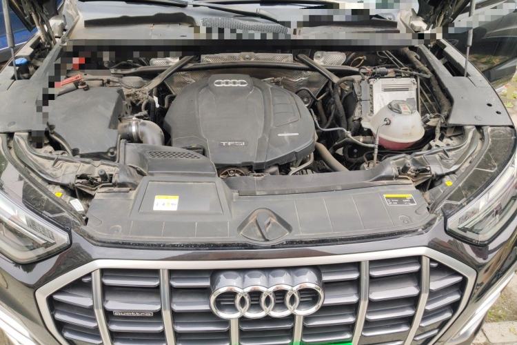 Used Audi Q5L 2022 40T Luxury Elegant Model Engine Bay