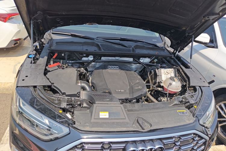 Used Audi Q5L 2022 Updated 45T Luxury Dynamic Version Engine Bay