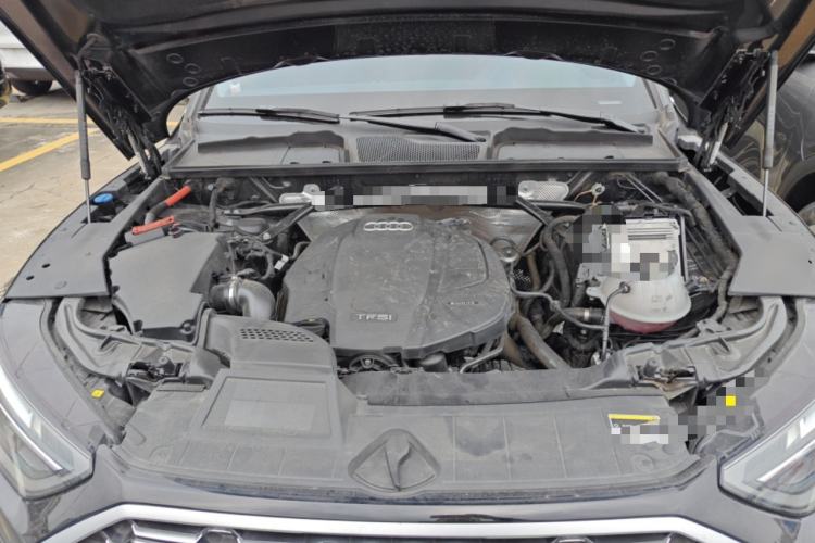 Used Audi Q5L 2022 40T Fashionable and Dynamic Model Engine Bay