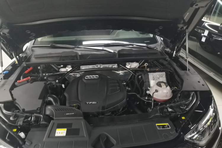 Used Audi Q5L 2022 Updated Version 45T Luxury Prestige Edition Engine Bay
