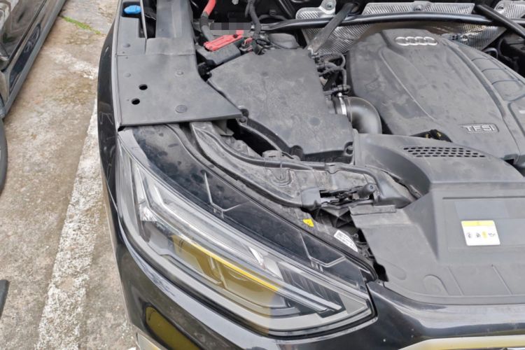 Used Audi Q5L 2022 Updated 40T Luxury Dynamic Edition Engine Bay Right