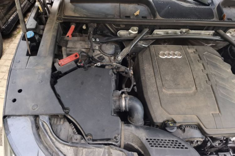 Used Audi Q5L 2022 Updated 40T Luxury Dynamic Edition Engine Bay Right