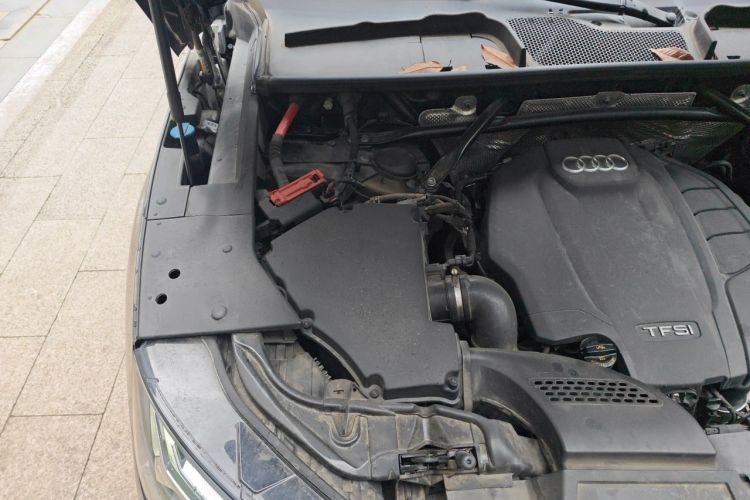 Used Audi Q5L 2022 Updated 40T Luxury Dynamic Edition Engine Bay Right