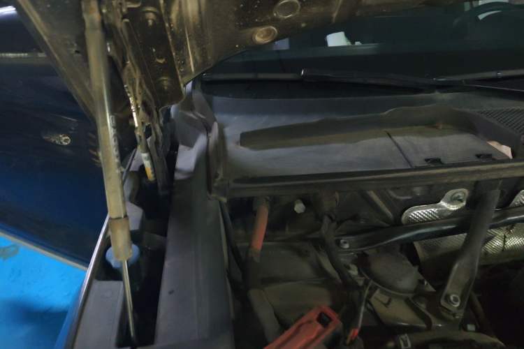 Used Audi Q5L 2022 Updated 45T Prestige Dynamic Edition Engine Bay Right