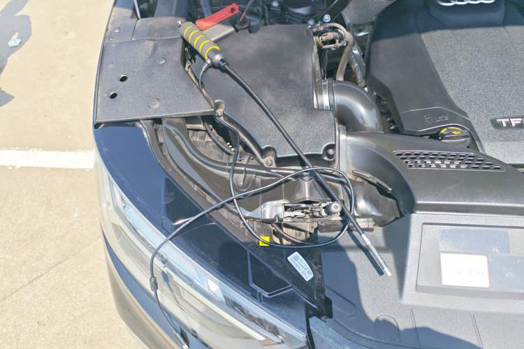 Used Audi Q5L 2022 45T Luxury Dynamic Model Engine Bay Right