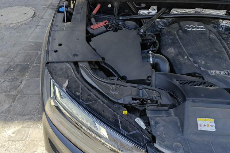 Used Audi Q5L 2022 40T Fashionable and Dynamic Model Engine Bay Right