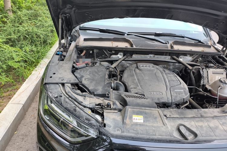 Used Audi Q5L 2022 Updated 40T Luxury Dynamic Edition Engine Bay Right