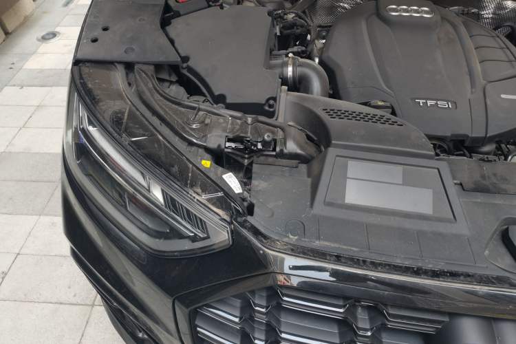 Used Audi Q5L 2022 Updated 40T Luxury Dynamic Edition Engine Bay Right