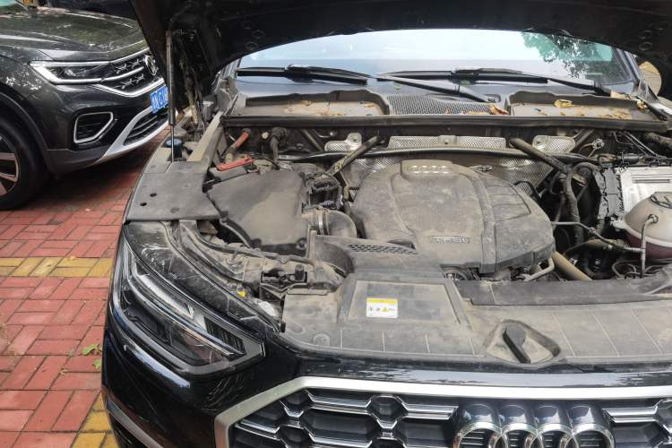 Used Audi Q5L 2022 Updated 40T Luxury Dynamic Edition Engine Bay Right