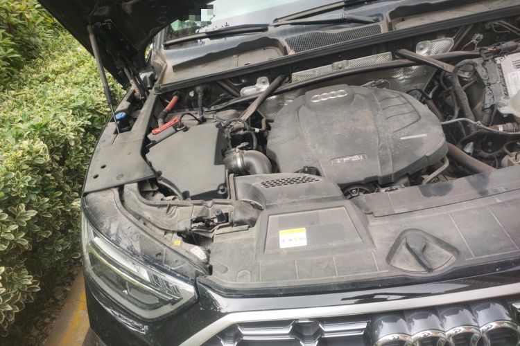 Used Audi Q5L 2022 Updated 40T Luxury Dynamic Edition Engine Bay Right