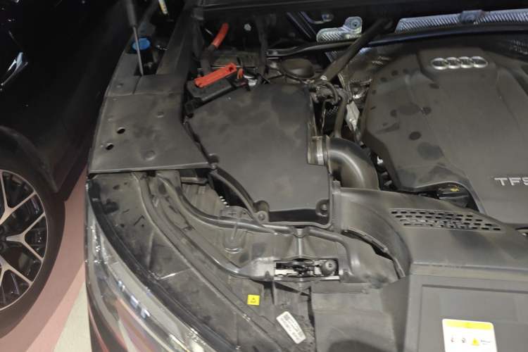 Used Audi Q5L 2022 45T Luxury Dynamic Model Engine Bay Right