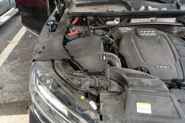 Used Audi Q5L 2022 Updated 45T Luxury Dynamic Version Engine Bay Right