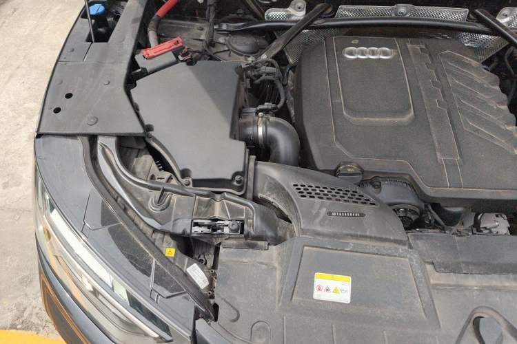 Used Audi Q5L 2022 Updated 40T Luxury Dynamic Edition Engine Bay Right
