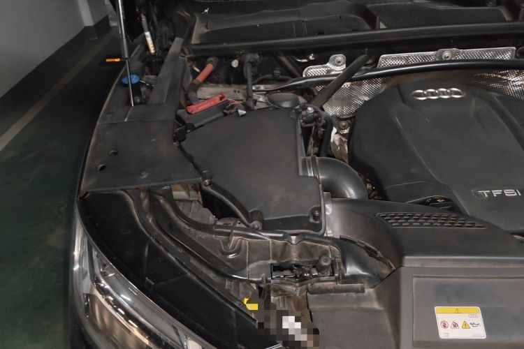 Used Audi Q5L 2022 Updated 45T Luxury Dynamic Version Engine Bay Right