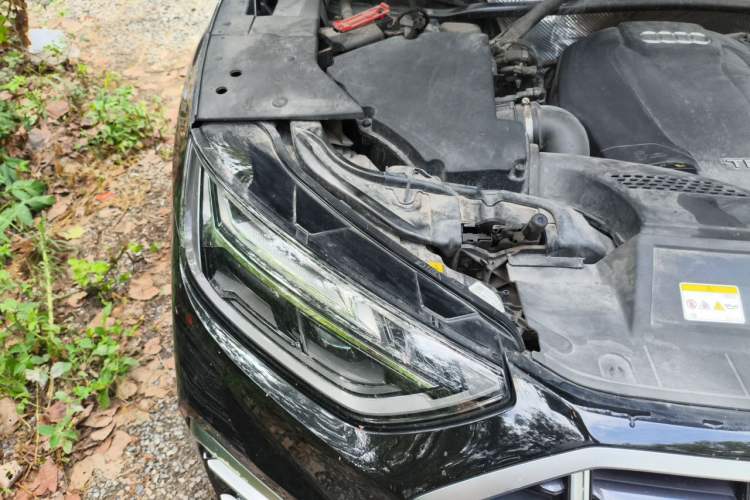 Used Audi Q5L 2022 40T Luxury Elegant Model Engine Bay Right
