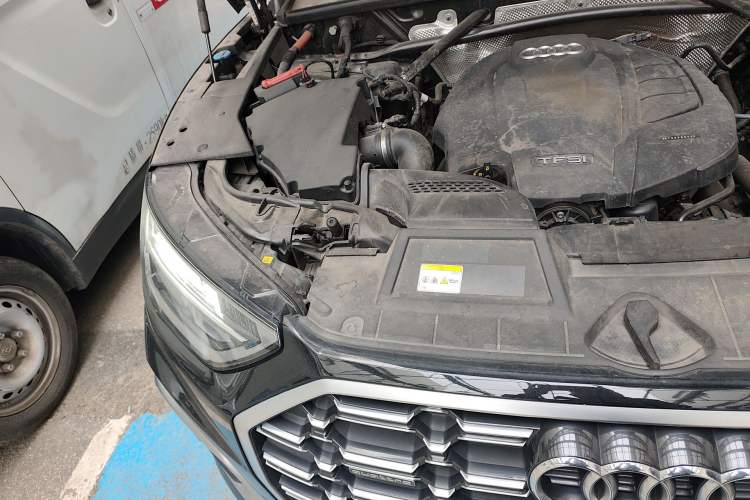 Used Audi Q5L 2022 Updated 40T Luxury Dynamic Edition Engine Bay Right