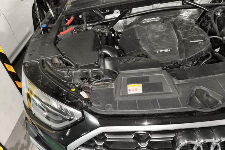 Used Audi Q5L 2022 Updated 45T Luxury Dynamic Version Engine Bay Right