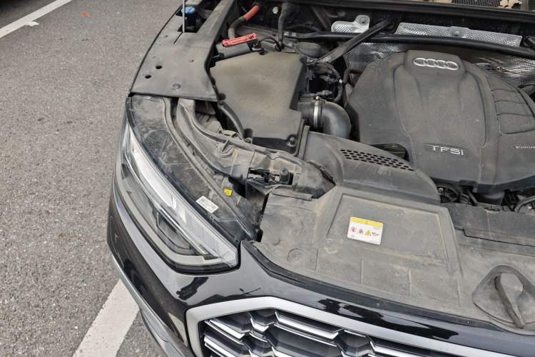 Used Audi Q5L 2022 40T Luxury Dynamic Model Engine Bay Right