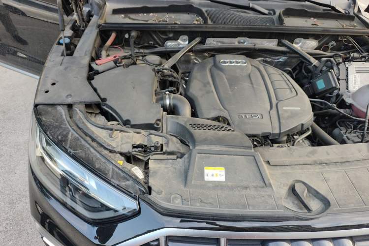 Used Audi Q5L 2022 40T Fashionable and Elegant Model Engine Bay Right
