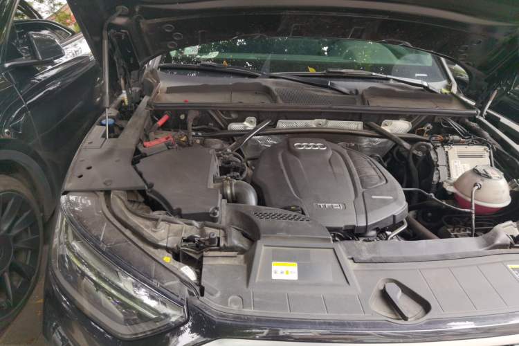 Used Audi Q5L 2022 40T Luxury Dynamic Model Engine Bay Right