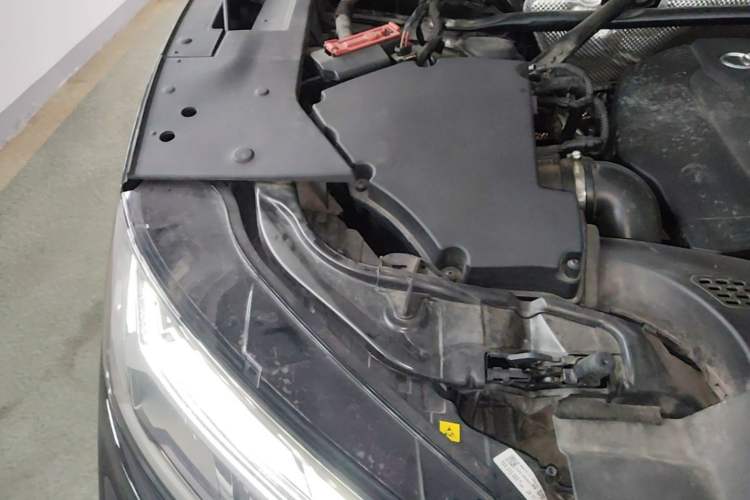 Used Audi Q5L 2022 40T Fashionable and Dynamic Model Engine Bay Right