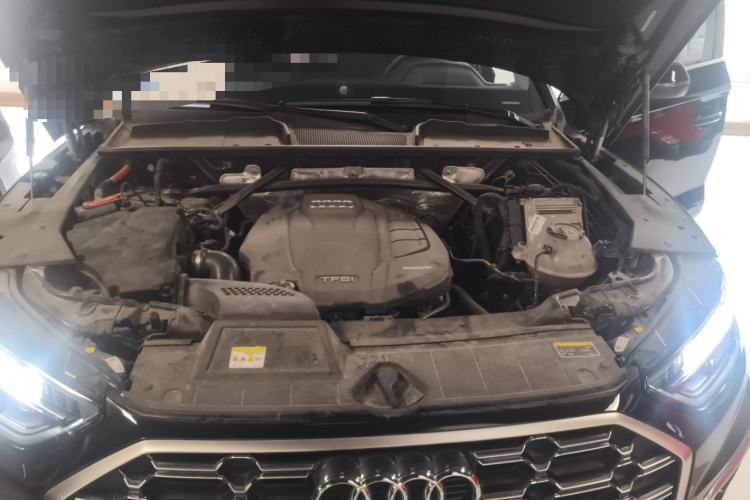 Used Audi Q5L 2022 Updated 40T Luxury Dynamic Edition Engine Bay