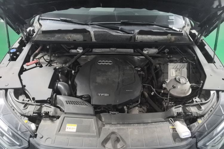 Used Audi Q5L 2022 Updated 45T Luxury Dynamic Version Engine Bay