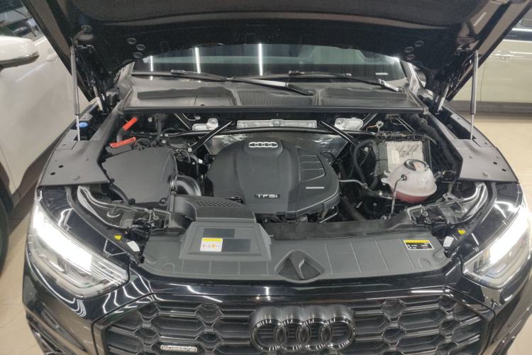 Used Audi Q5L 2022 Updated 45T Luxury Dynamic Version Engine Bay