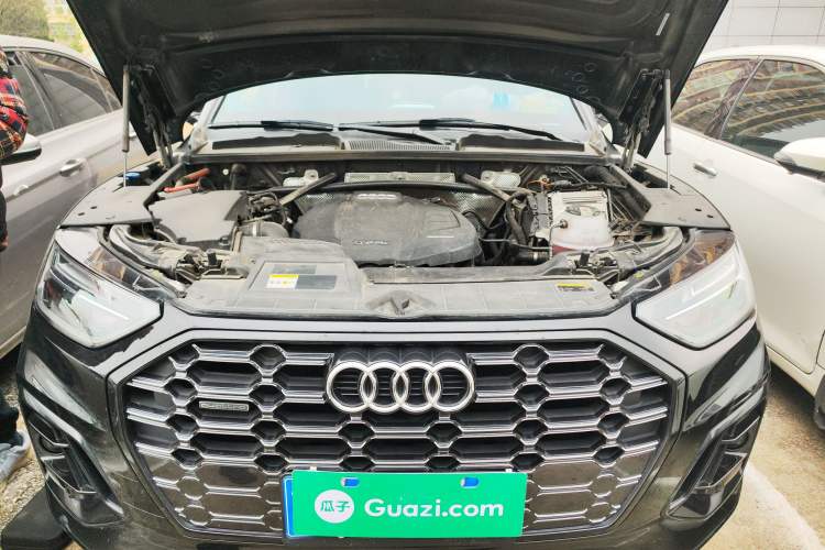 Used Audi Q5L 2022 Updated 40T Luxury Dynamic Edition Engine Bay