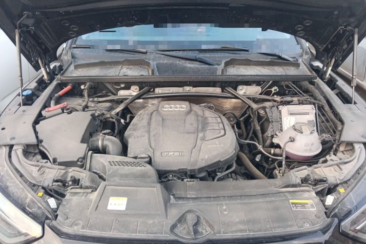 Used Audi Q5L 2022 40T Fashionable and Dynamic Model Engine Bay