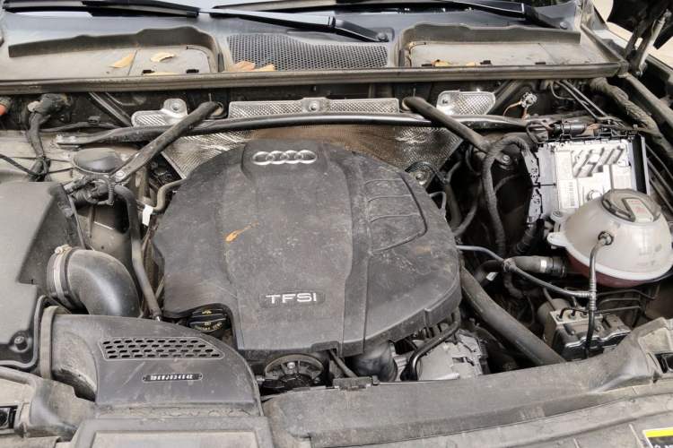 Used Audi Q5L 2022 Updated 45T Luxury Dynamic Version Engine Bay