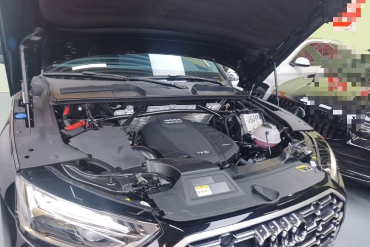 Used Audi Q5L 2022 Updated 45T Luxury Dynamic Version Engine Bay