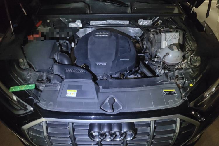 Used Audi Q5L 2022 45T Luxury Elegant Model Engine Bay