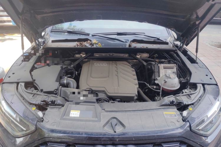 Used Audi Q5L 2022 Updated 40T Luxury Dynamic Edition Engine Bay