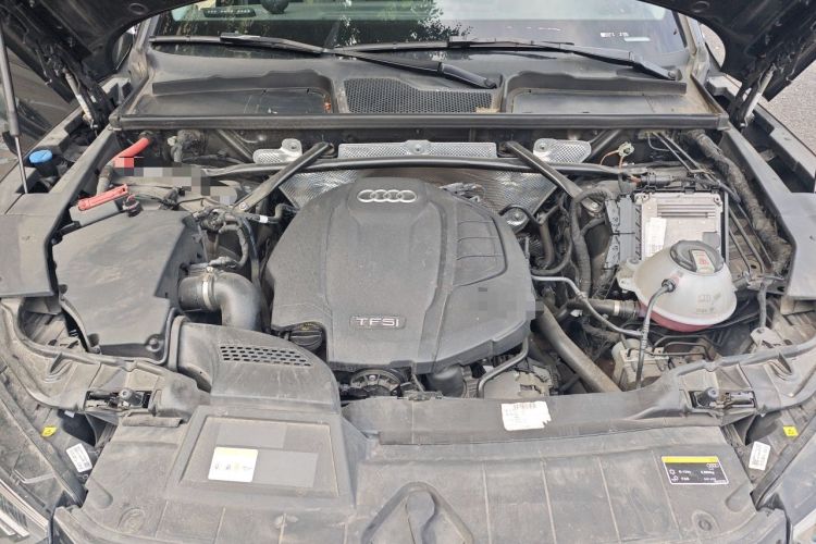 Used Audi Q5L 2022 40T Fashionable and Dynamic Model Engine Bay