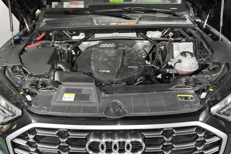 Used Audi Q5L 2022 Updated 45T Luxury Dynamic Version Engine Bay