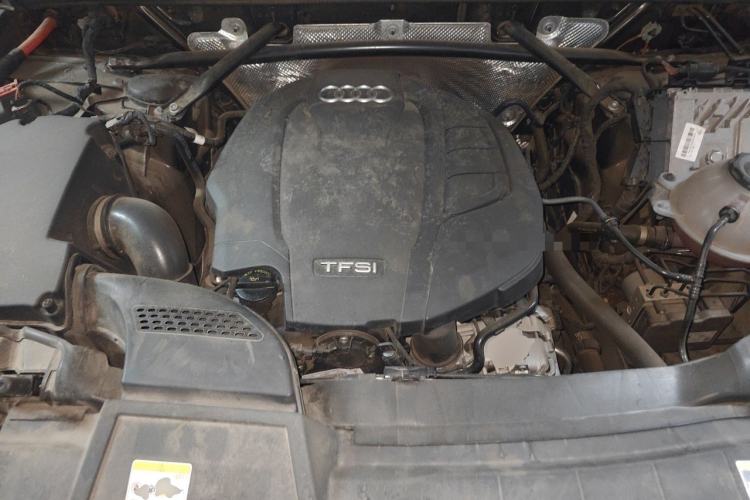 Used Audi Q5L 2022 45T Luxury Dynamic Model Engine Bay