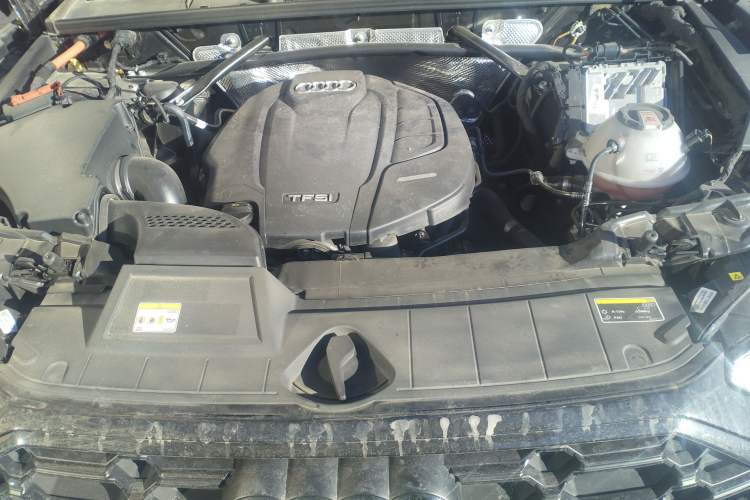 Used Audi Q5L 2022 Updated 45T Luxury Dynamic Version Engine Bay